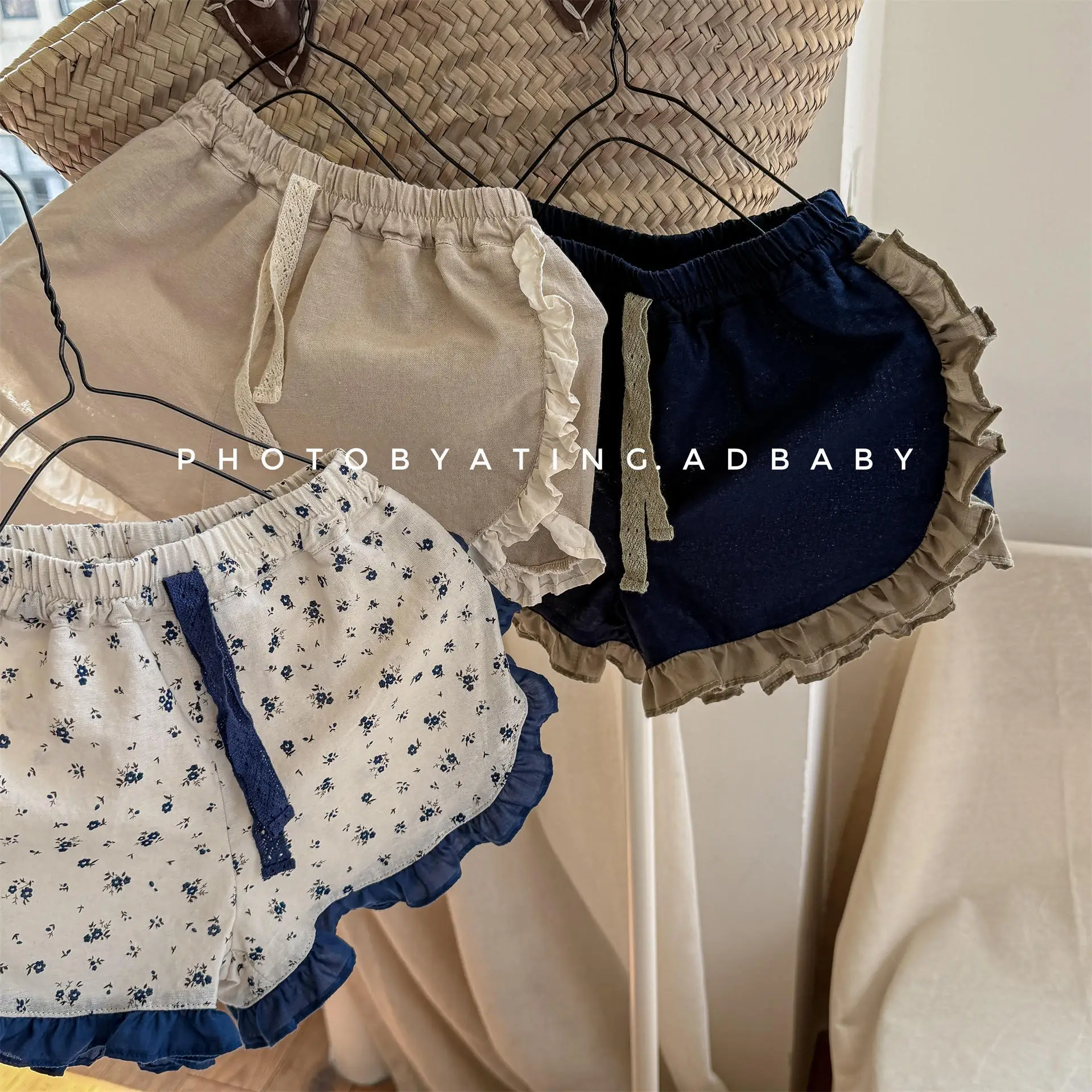 

2026 Summer New Girls Floral Shorts Loose Baby Girl Lace Shorts Children Casual Pants Thin Cotton Toddler Pants Kids Clothes