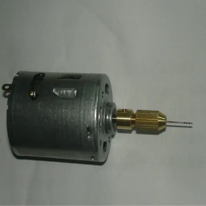 2,3mm Achsloch-Messing-Elektromotorwellen-Klemmvorrichtung, Mini-Spannzangen-Bohradapter für 0,7mm-3,17mm Mikro-Bits