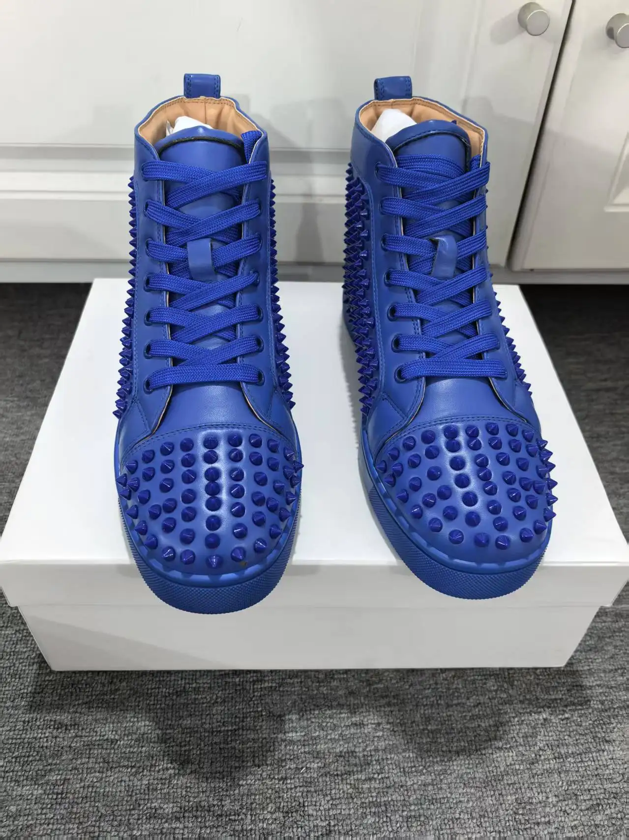 

Royal Blue Leather High Top Casual Shoes for Men Size 46 Rivets Decor Lace Up Sneakers Rubber Sole Flats Zapatillas High Quality