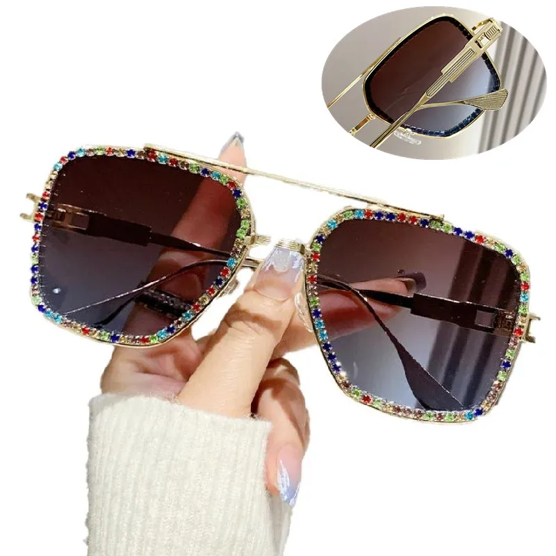 

New Large Frame Metal Rhinestone Sunglasses Retro Women UV400 Sunscreen Diamond Glasses Brand Design Sunshade Driver Eyewear