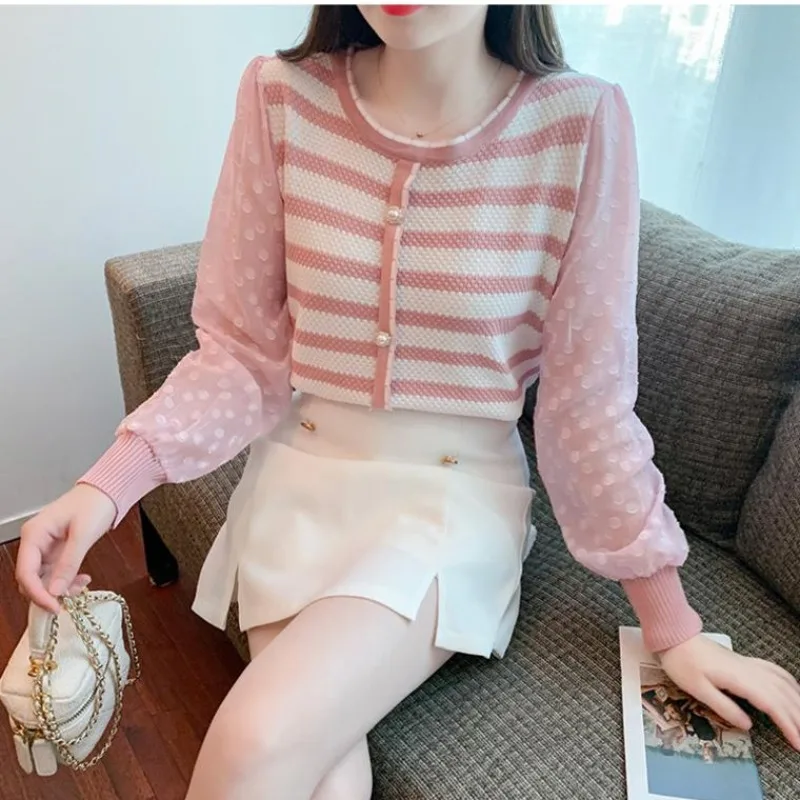 

Women's Spring Autumn Round Neck Pullover Splicing Solid Gauze Button Bubble Long Sleeved Sweater Knitted Office Lady Tops