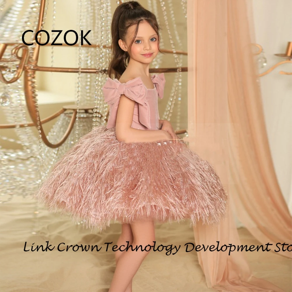 COZOK Boat Neck Flower Girls Dresses for Princess A Line Sleeveless Wedding Party Dresses with Feather 2024 فلور فتاة اللباس New