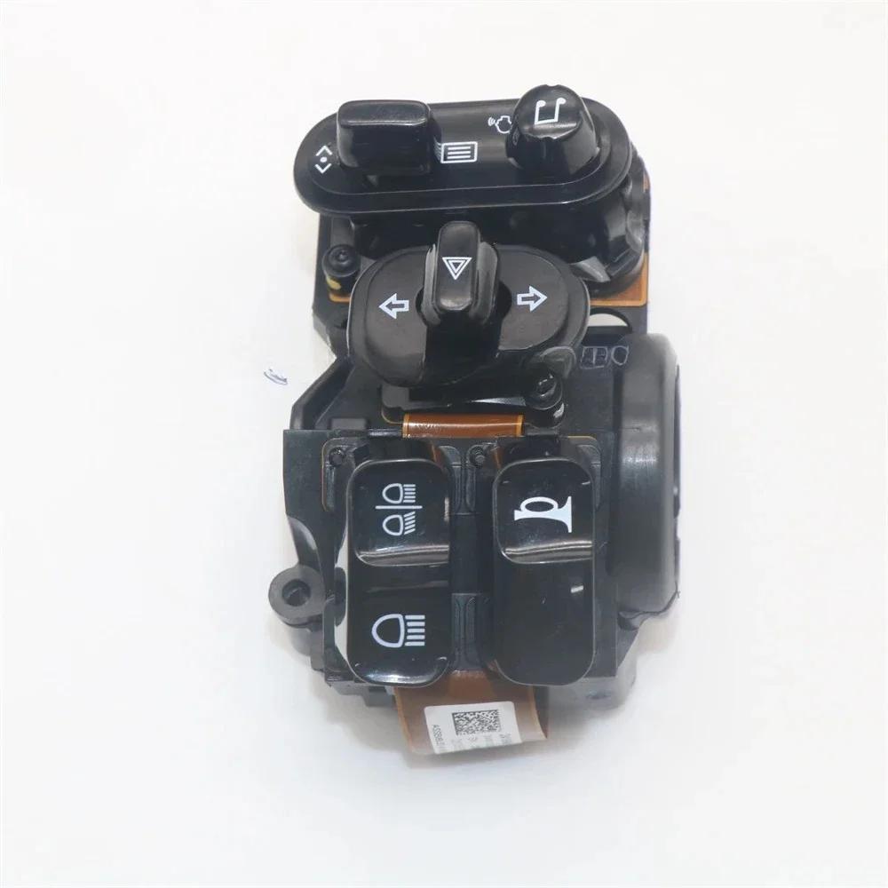 

2415846 0816553-001 LH 3Row 250K Handlebar Control Switch for Indian Chieftain Roadmaster 2021-2024