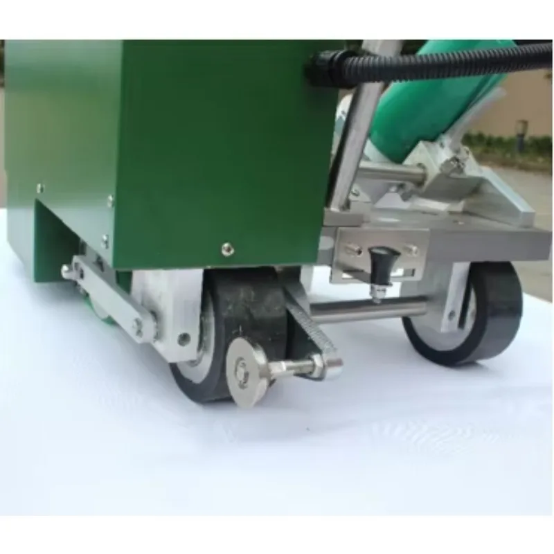 Automatic Geomembrane Overlap Hot Wedge Welder Industrial Waterproof Seam Welding  for Dam Pond Liner Construction