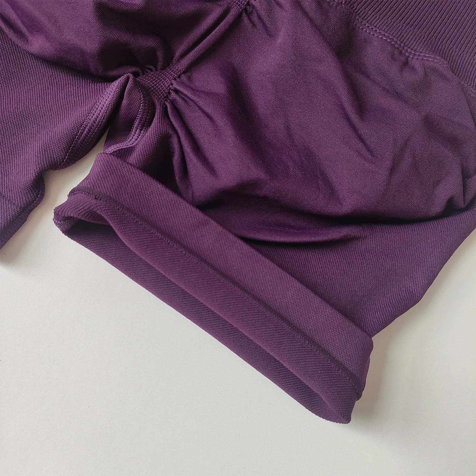 Hochgeschnittene Nahtlose Fitness-Shorts mit Drei-Punkt-Pfirsich-Po-Lifting-Effekt, Schnelltrocknend, Eng Anliegend, für Yoga und Pilates – Detail 21