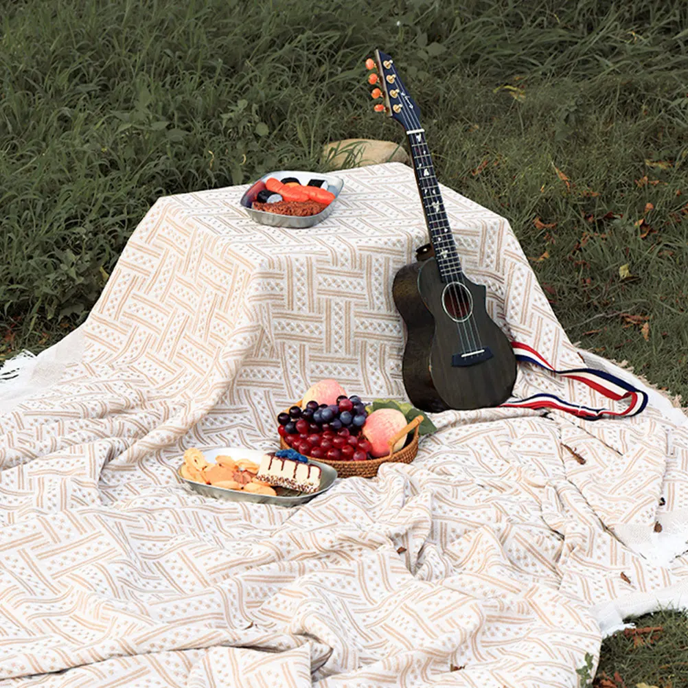 

Lightweight Foldable Picnic Mat Waterproof Camping Blanket Convenient Lawn Blanket for Outdoor Activities