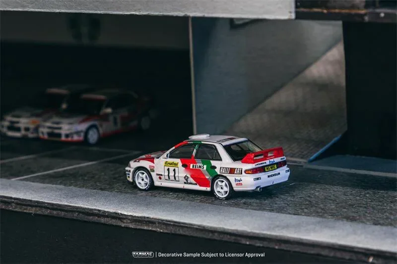 Tarmac Work 1:64 Lancer Evolution II Druckguss-Modellauto