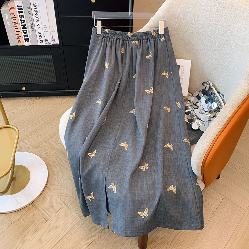 Spring and autumn new plus-size women's casual Korean version of high-waist skirt fashion butterfly embroidery slit long skirt