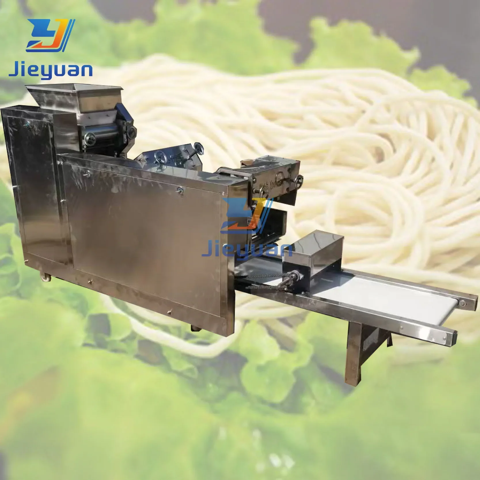 

Свежая лапша рамэн, изготовление лапши сорго, приготовление пищевой лапши, резка еды