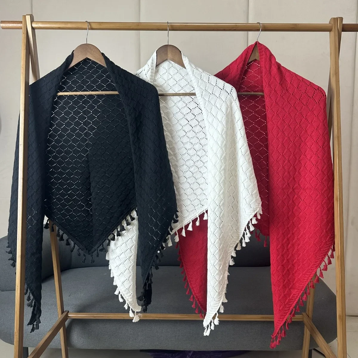 

1PCS cheongsam shawl over retro artistic spring and autumn new versatile knitted jacket cloak long sleeved cardigan matching