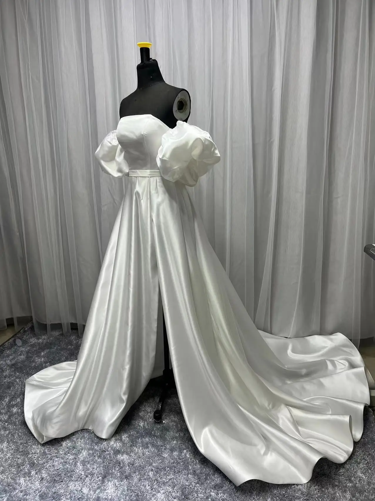 Vestido de novia de satén de talla grande, traje de novia Sexy con cola de corte y manga corta, sin tirantes, 2022