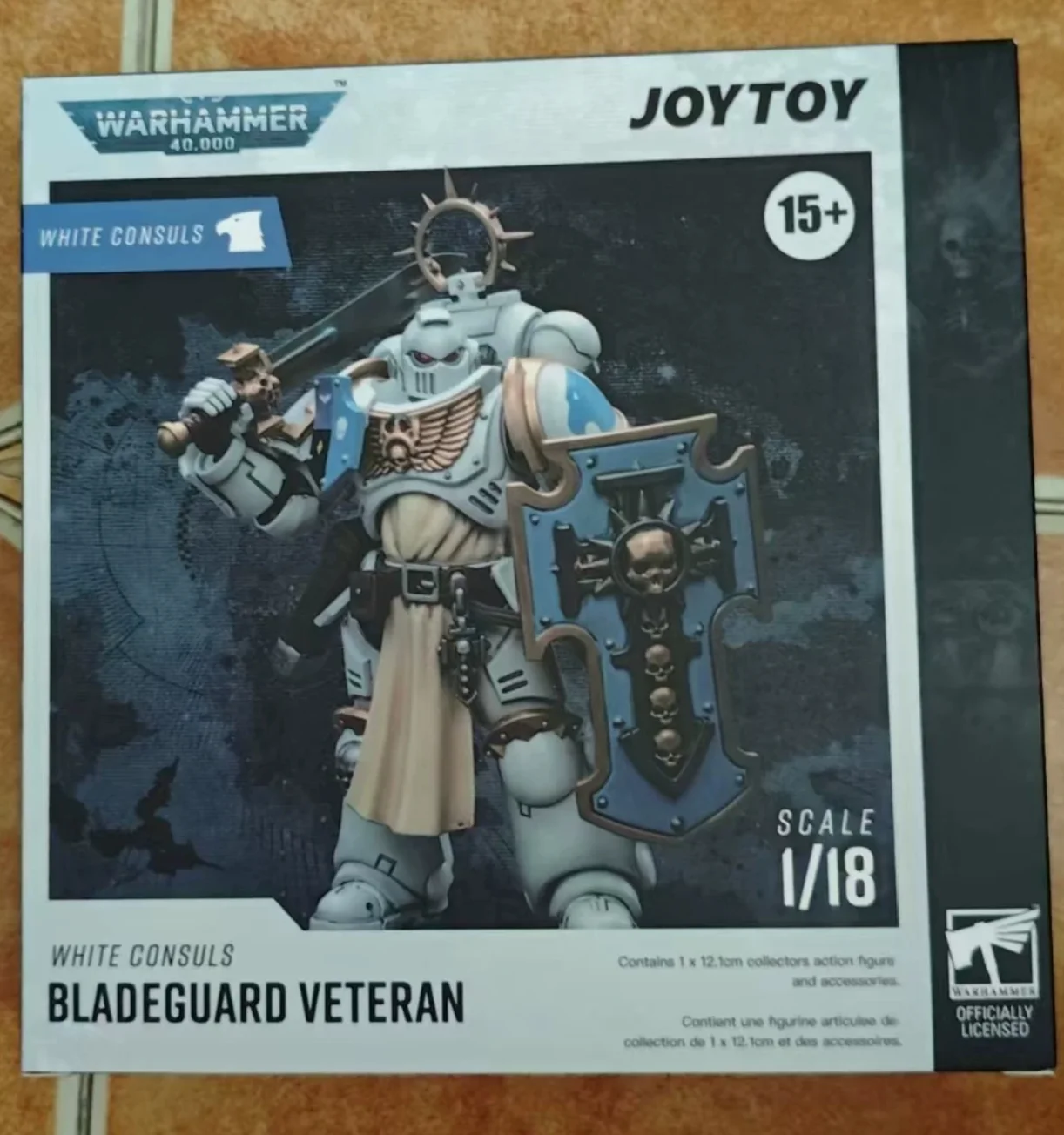【JOYTOY】วอร์แฮมเมอร์ 40K ไวท์ คอนซูลส์ แบลดการ์ด เวเนเจอร์ 1/18 แอคชั่นฟิกเกอร์ ของเล่น