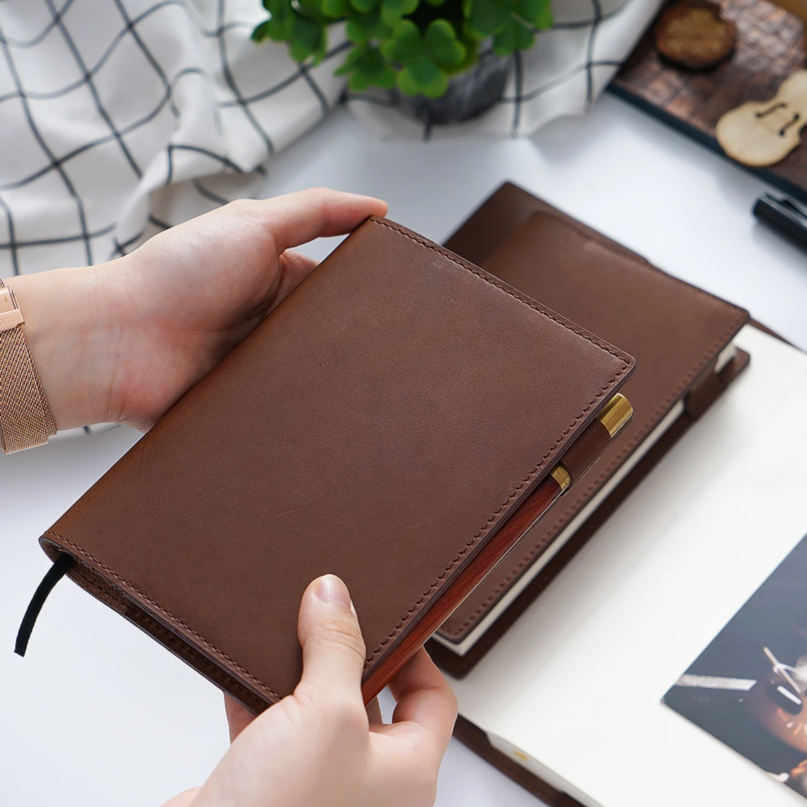 Carnet de notes rechargeable en cuir A5/ B6 Slim/A6, couverture de journal intime en cuir faite à la main avec 88 feuilles de papier pour l'écriture de bureau et de l'école