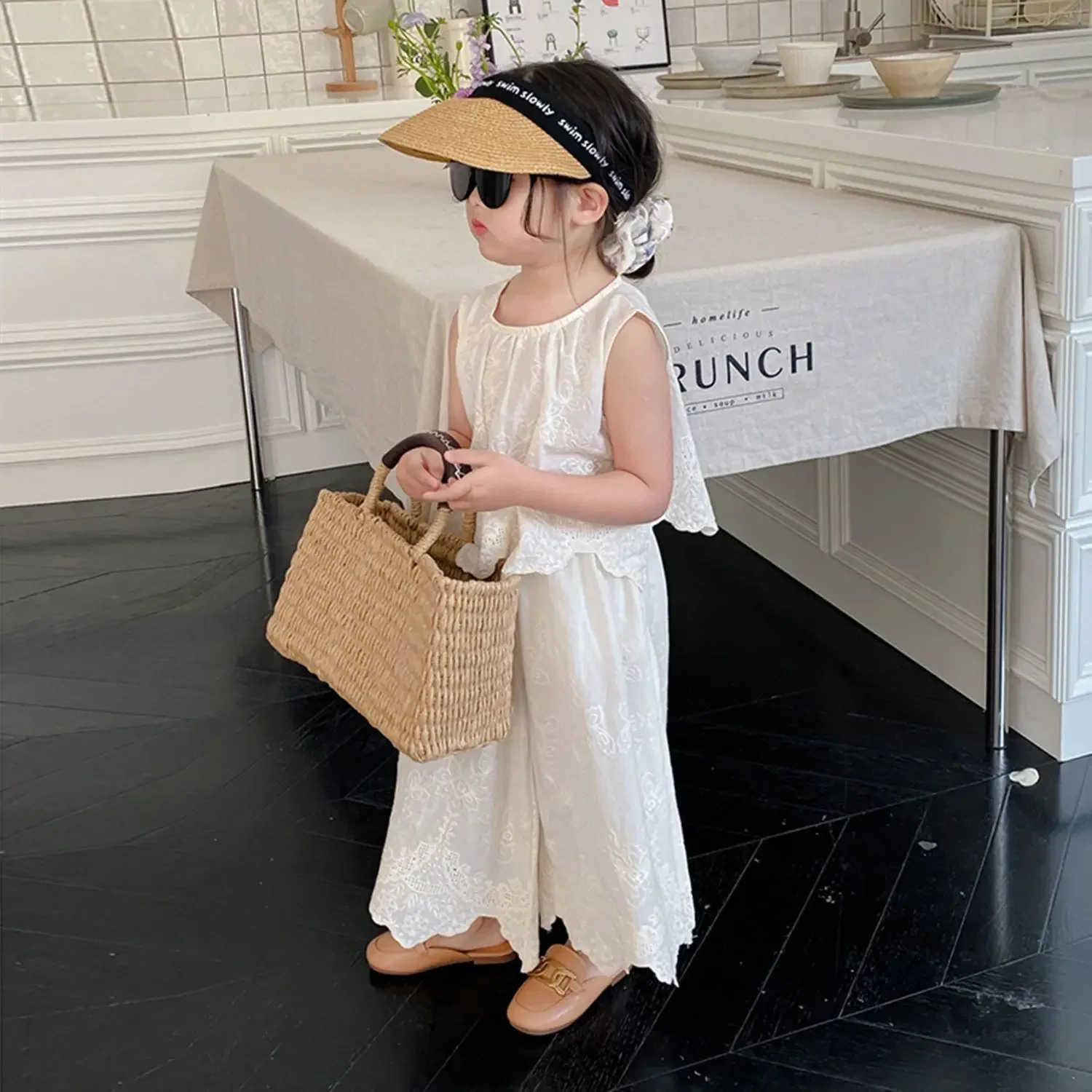 Girls Clothes Suit Girls Lace Top Childrens Wide Leg Pants Set Korean Style Fashion Childrens Clothing 2023 Summer Casual Set