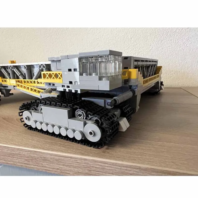 Popular MOC-186215 New Outer Space Platform Crawler Conveyor Building Block Model 2561PartsMOC Creative Children's Birthday Gift