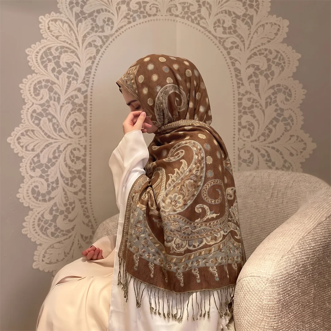 Vintage Paisley Tassel Hijab Shawl Women Soft Jacquard Wrap Multi Color Muslim Head Scarf for Daily Wedding Outer Cover Up