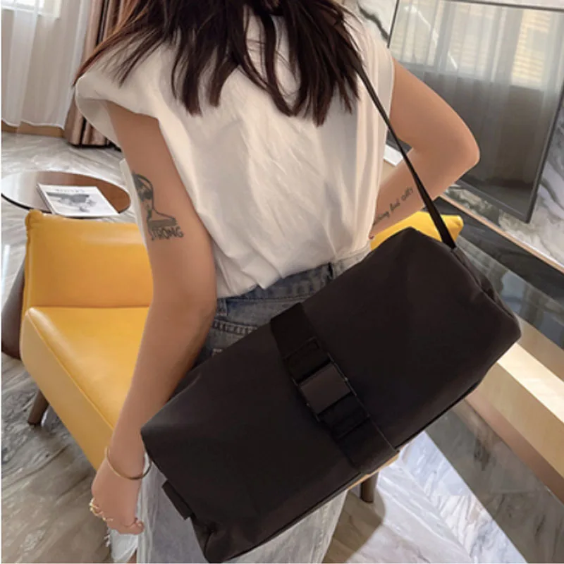 

Large Capacity Sports Luggage Bag Travel Single Shoulder Messenger Bag Nylon Women Bag Shoulder Bags