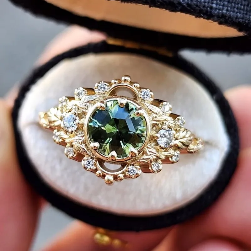 

European and American new fashionable green zircon inlaid luxury personalized versatile women's ring