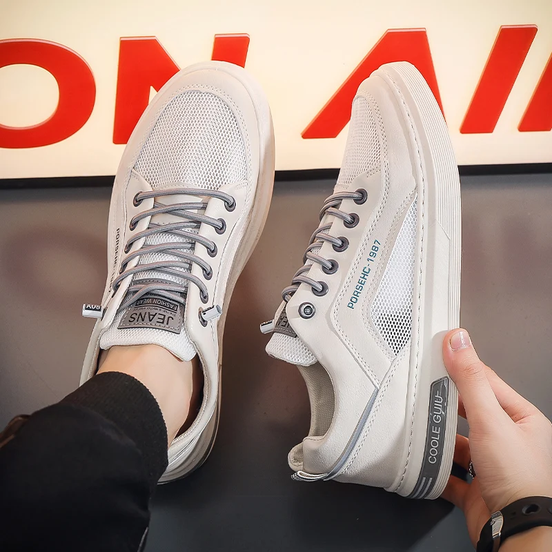 Lightweight Men Daily Sneakers Elastic Breathable Fabric Shock Absorbing Sole for Long Standing and Outdoor Leisure Strolling