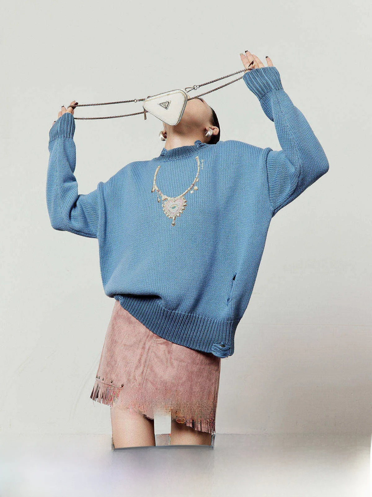 

Blue Casual Loose Women's Sweater Nelaces Spring 2026 New Sle Comfortable Knitted Top Commute Suitable Faionable