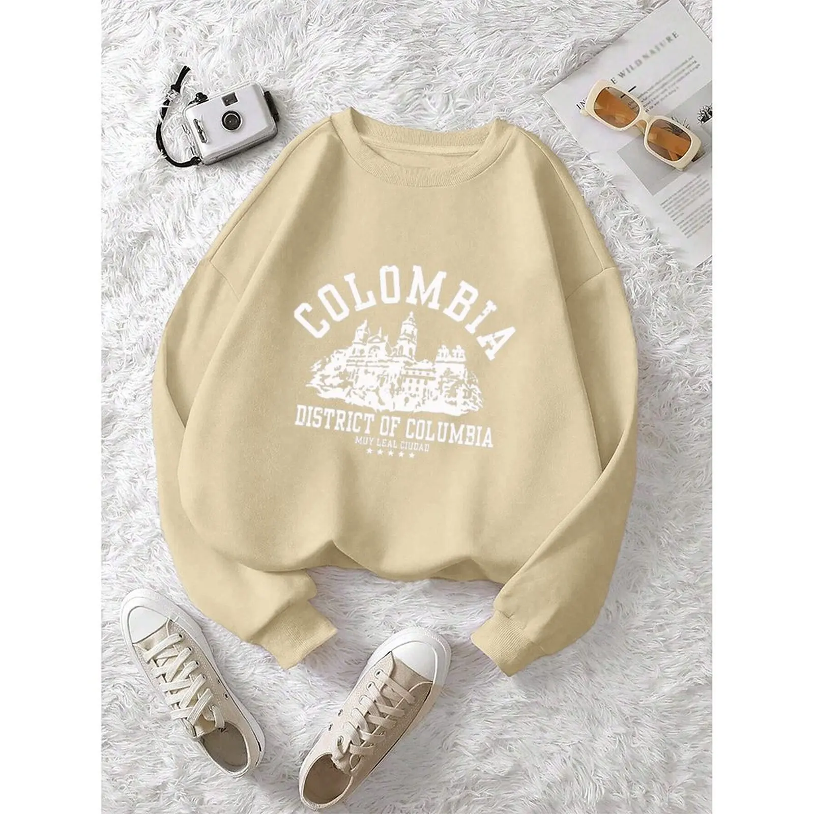 بلوفر برقبة دائرية سترة مخملية للارتداء اليومي سترة نسائية للخريف والشتاء برقبة دائرية وأكمام طويلة من البوليستر