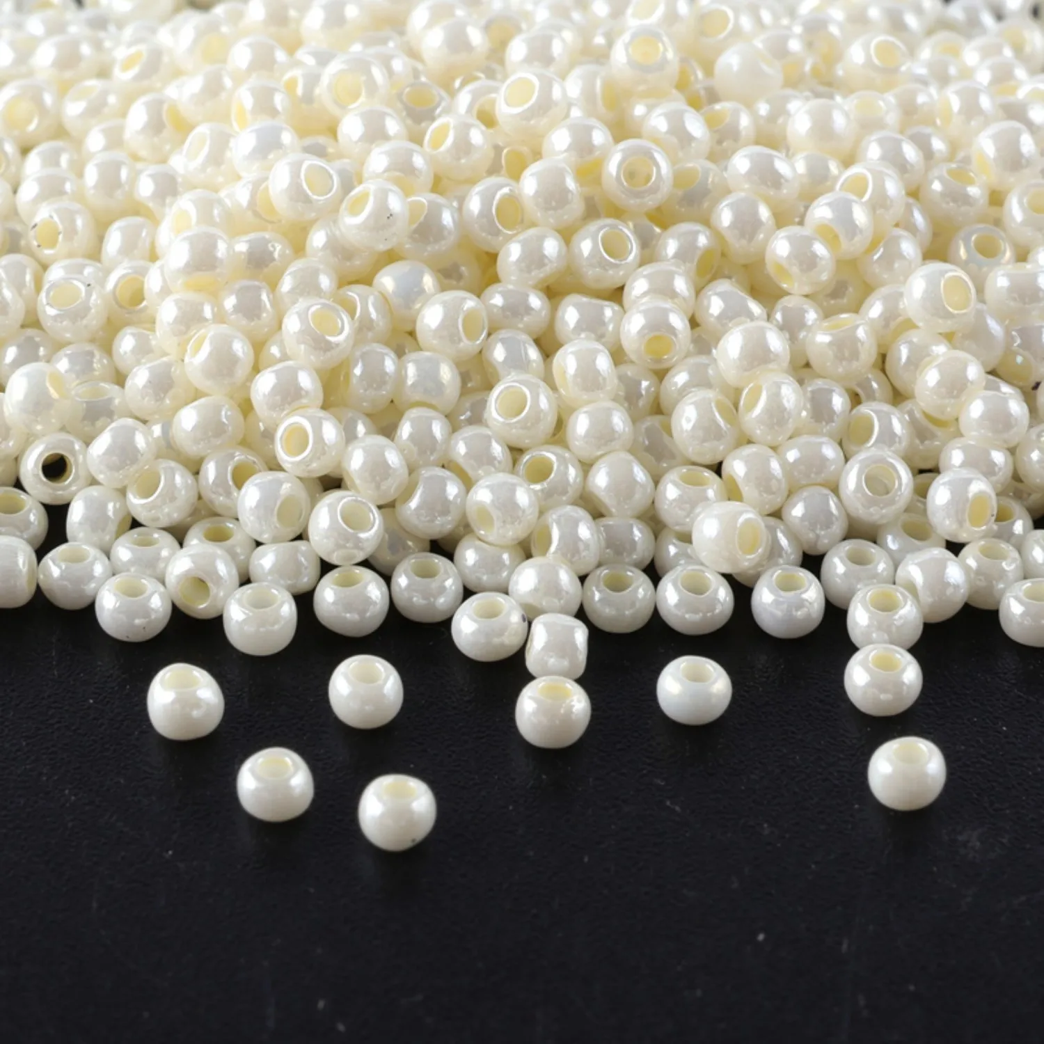Hochwertige Perlen der Serie 11/0 in Perlmuttfarben, Schmuckzubehör, 10g/Tube, geeignet für alle Arten von DIY-Handwerk. – Detail 2
