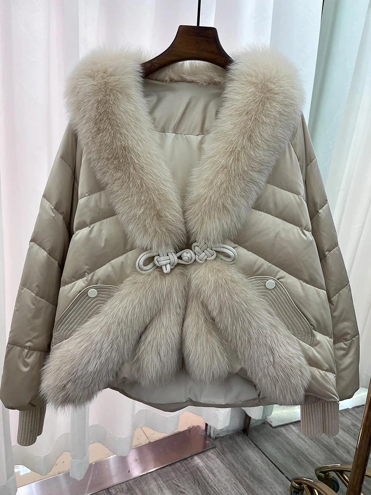 Cappotto da donna invernale alla moda Piumino spesso in piuma d'oca bianca da donna con collo in vera pelliccia di volpe femminile caldo streetwear