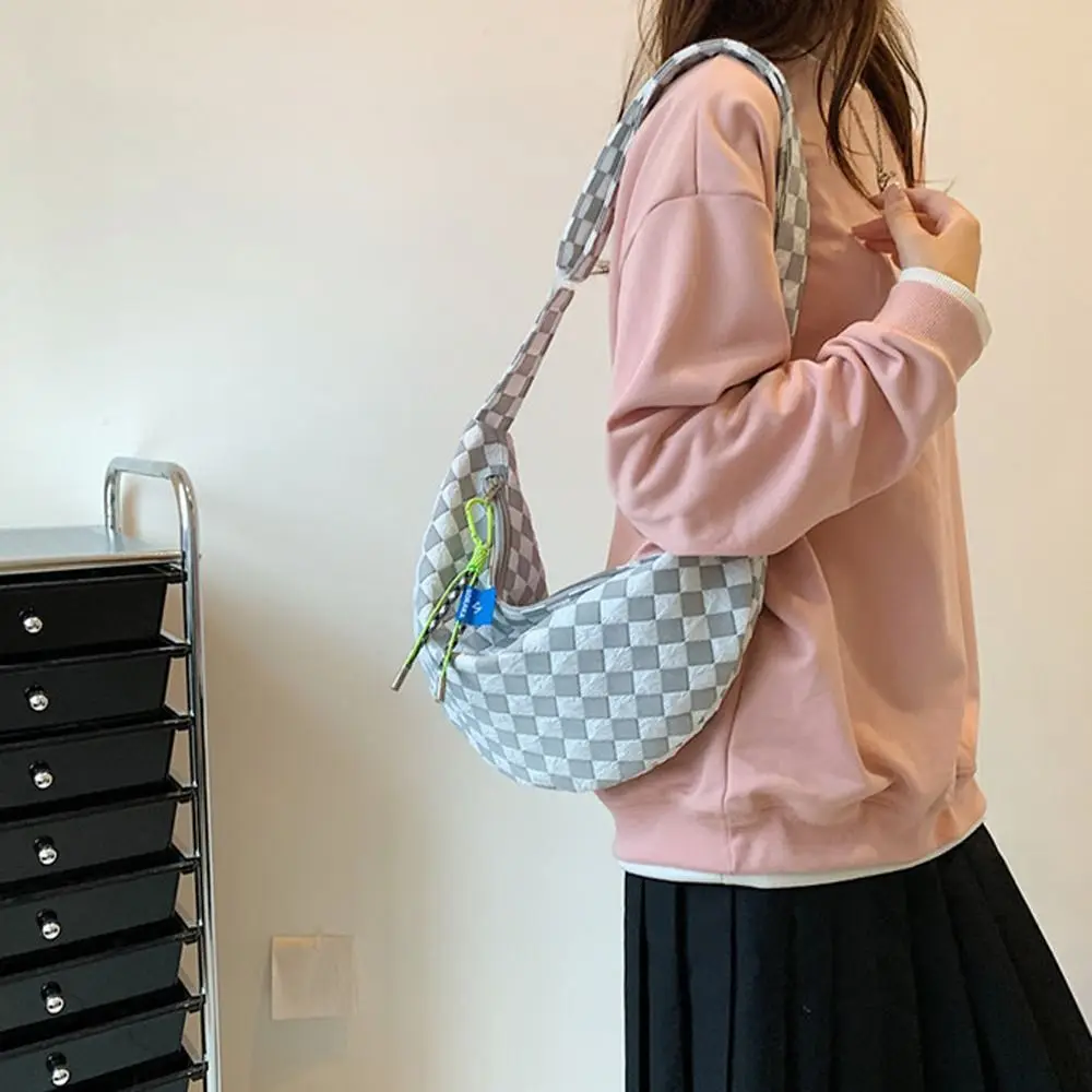 Dumpling Shape Half Moon Messenger Bag Personality Large Capacity Grid Plaid Crossbody Shoulder Bag Nylon Ins Style Shopping