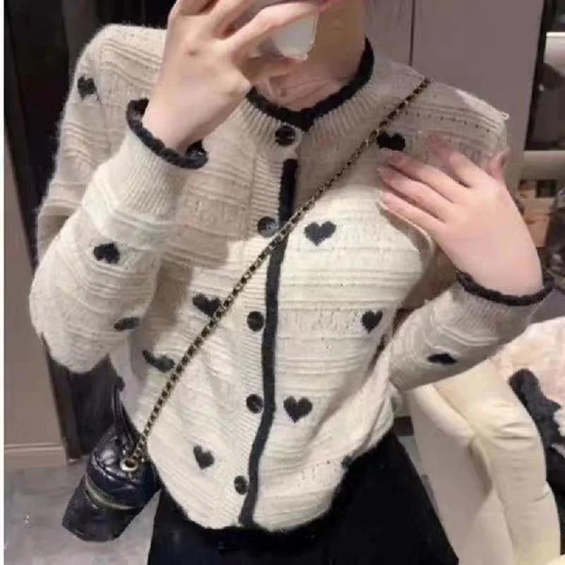 Spring and Autumn New Retro Chic Unique Top High End niche base knit cardigan short jacket