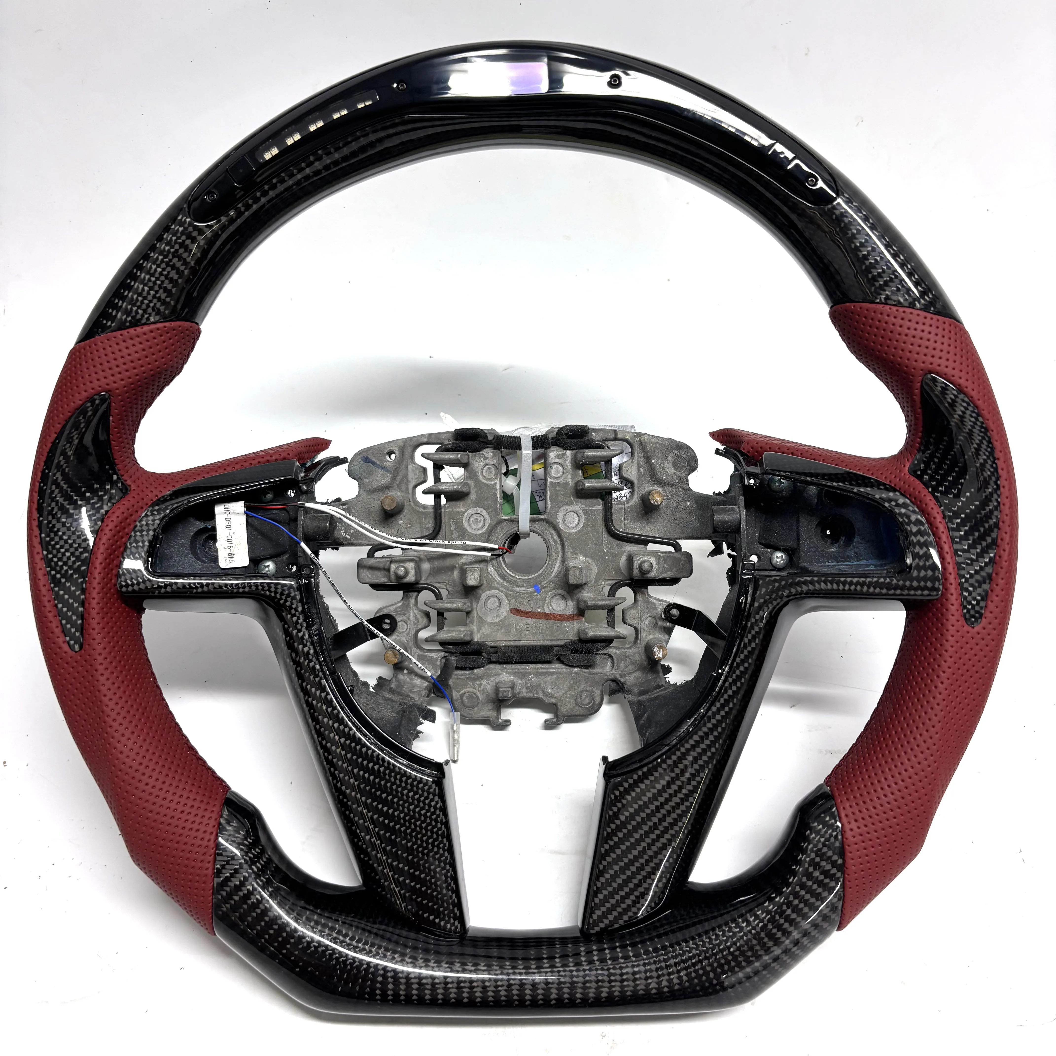 

Universal Carbon Fiber Sports Forged Leather Steering Wheel Accessory