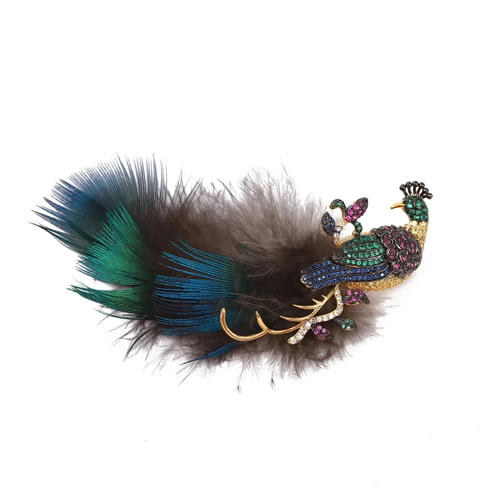 Rhinestone new simulation feather peacock brooch design exquisite accessories light luxury pin corsage high-grade ladies brooch