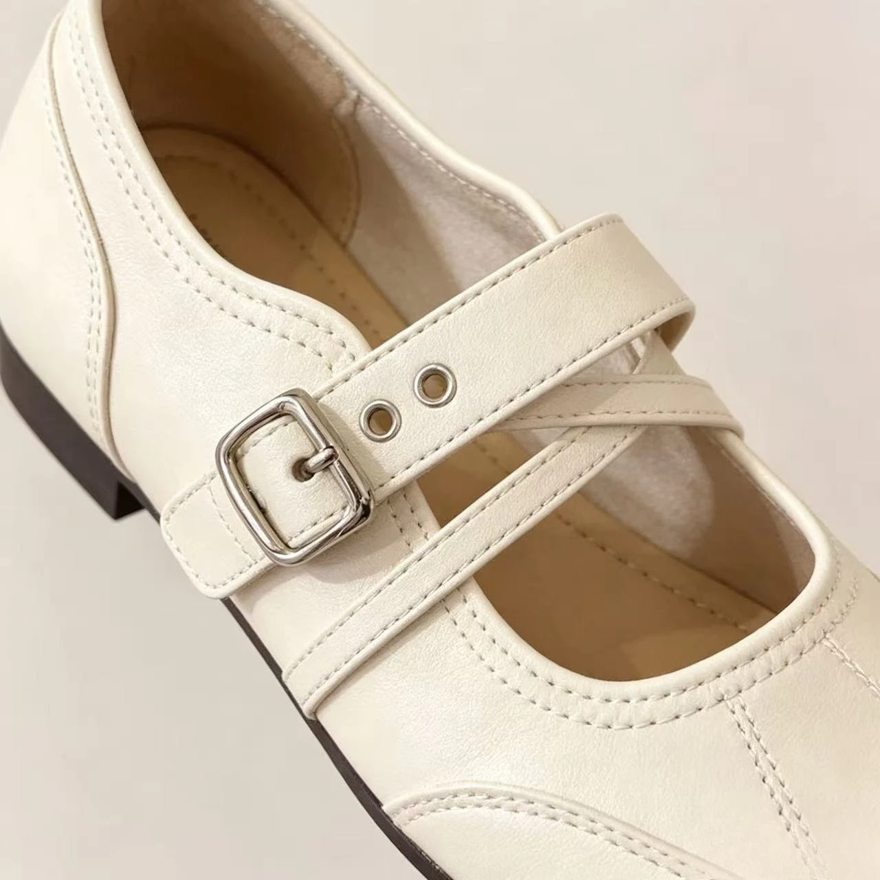 Ladies Mary Jane Flats White Cross Buckle Flats Ladies Round Head Soft Leather Casual Ballet Shoes Daily Wear view 2