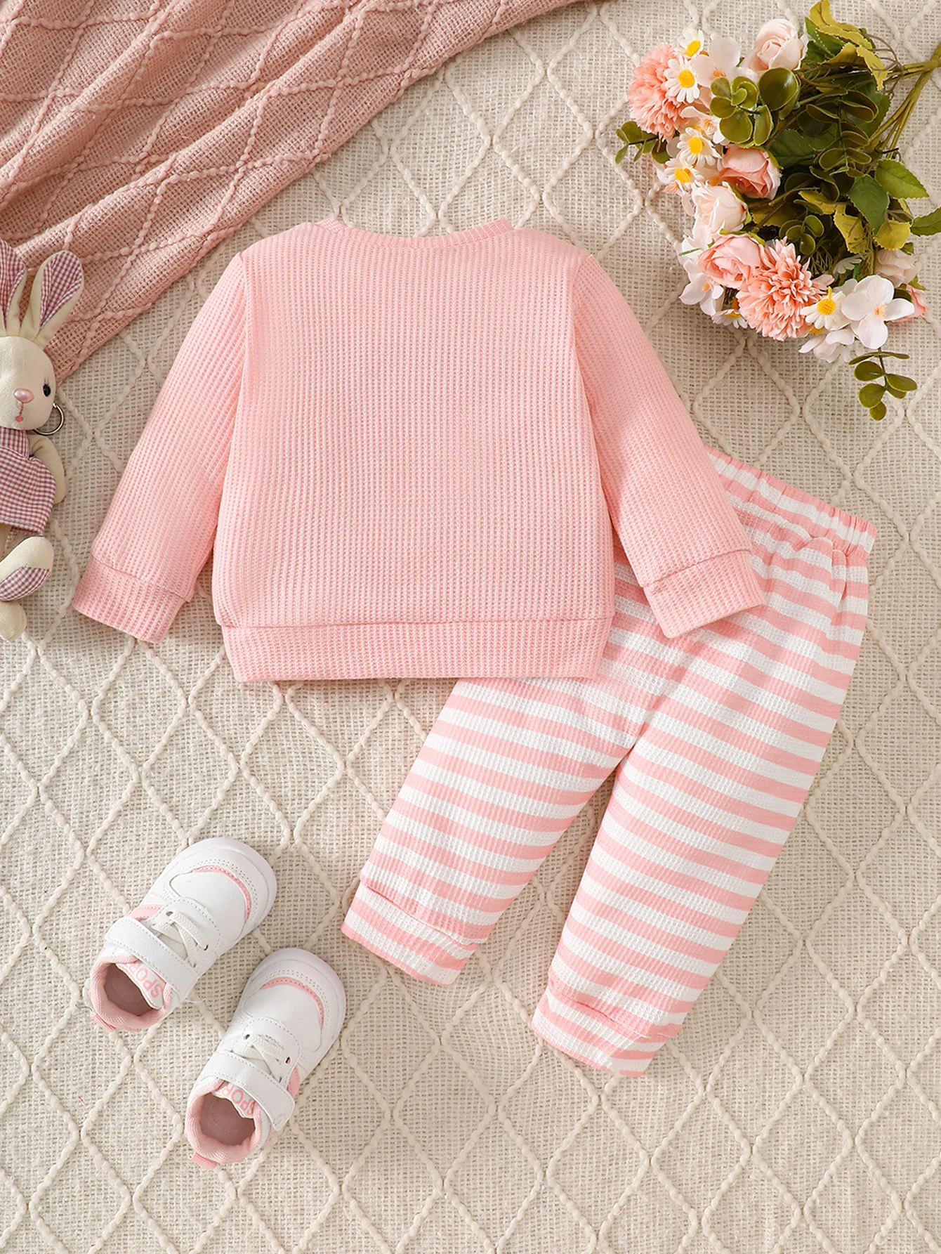 Cute Rabbit Embroidery for Infants and Toddlers, Waffle Sweatshirt, Striped Jogger Pants, Two-Piece Set, Knee Pads, Elastic Waist, Soft and Warm