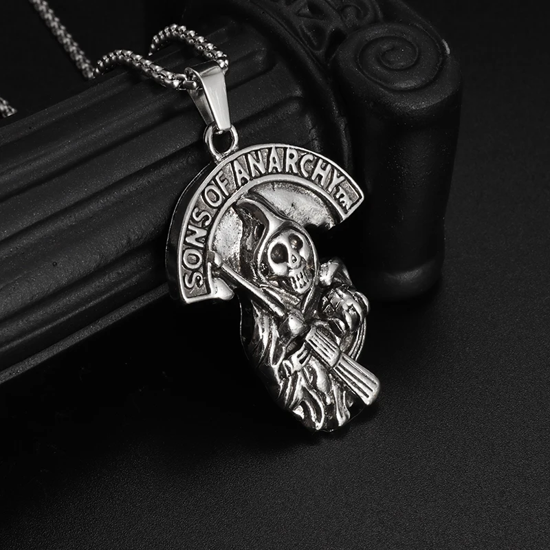 New Gothic Scythe Skull Death Pendant Necklace Men's Domineering Street Locomotive Banquet Amulet Jewelry Gift