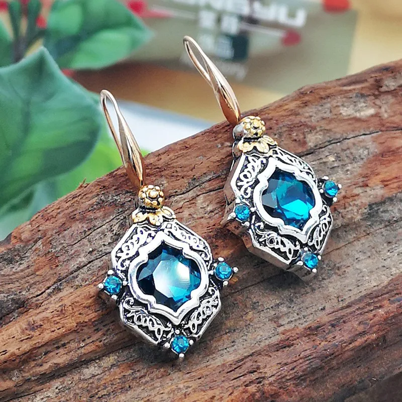 Retro Ethnic Palace Style Rhombus Inlaid Blue Crystal Rhinestone Dangle Earrings Engraving Geometric Pattern for Women Jewelry