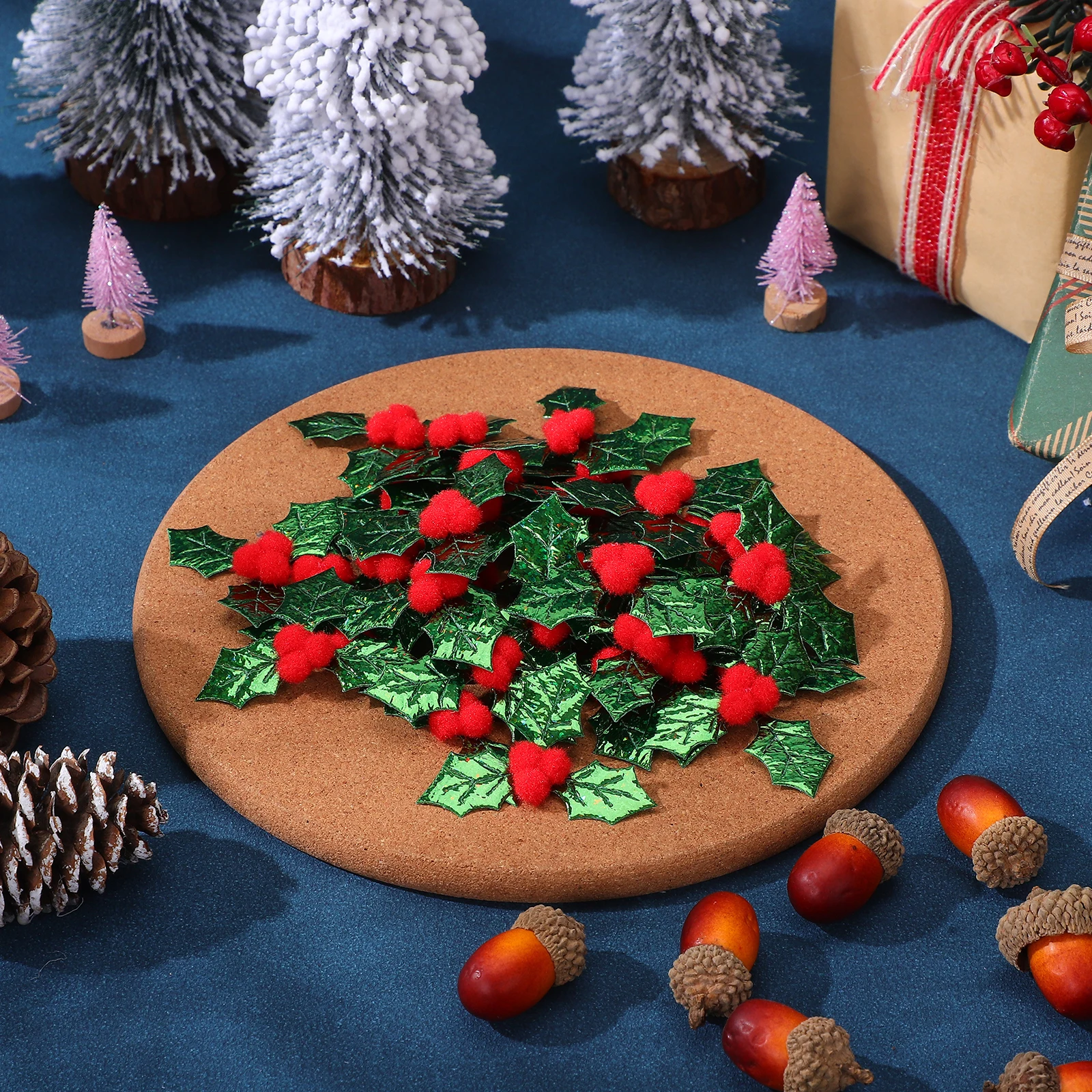 

100pcs Christmas Holly Leaves Decor Cloth Material Green Leaves Berry For Xmas Tree Wreath Diy Crafting Decoration Supplies