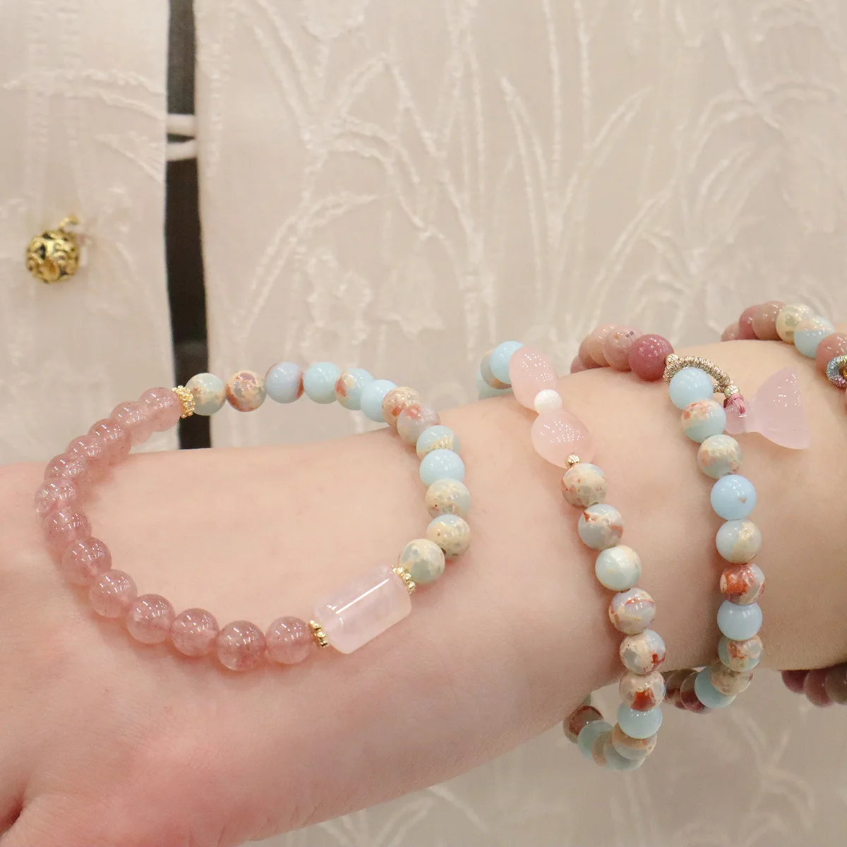 Original Design Natural Stone Beaded Bracelet Natural Pink Crystal Cute Strawberry Quartz Lotus Bracelet for Women Girls SL154