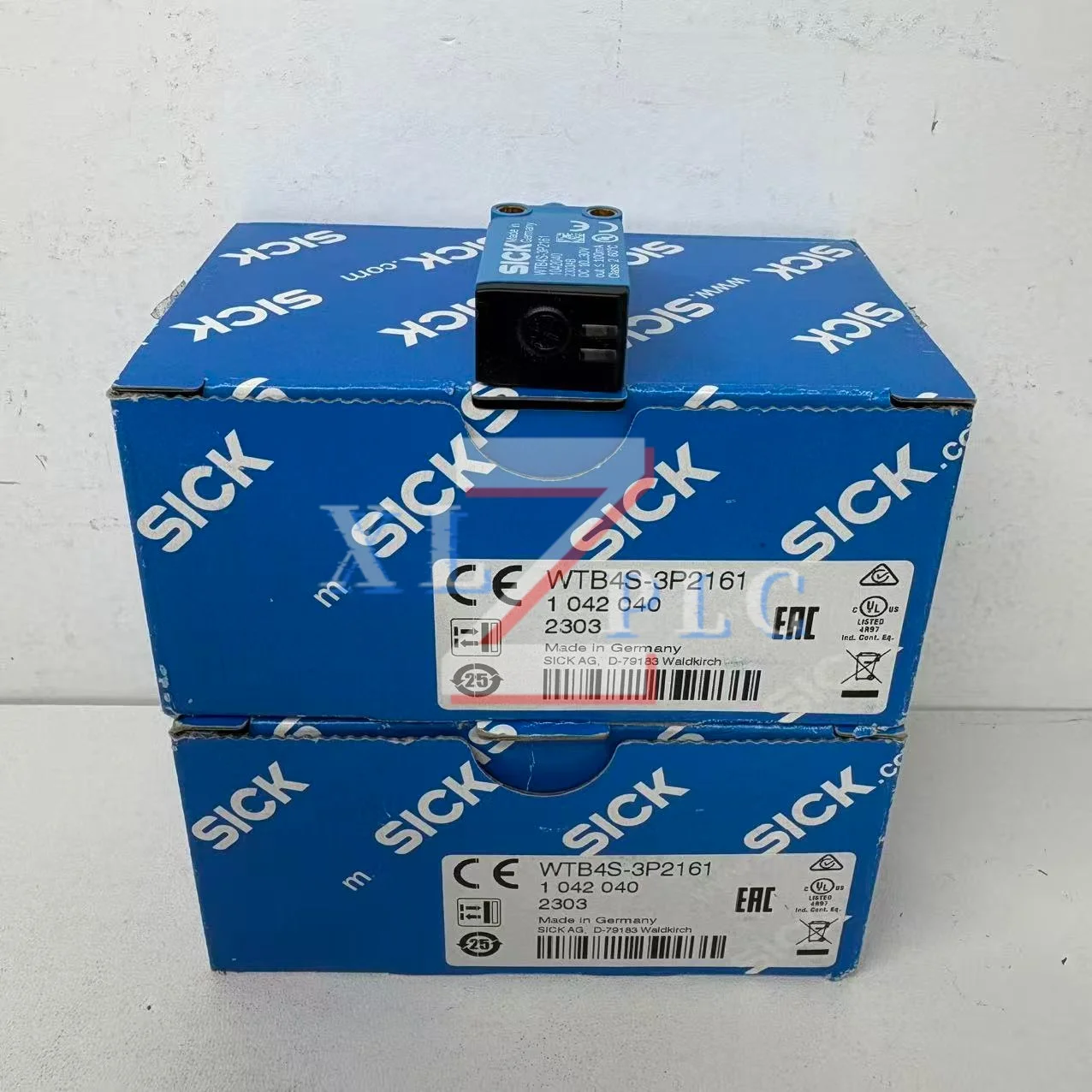 WTB4S-3P2161 1042040 เซ็นเซอร์โฟโตอิเล็กทริค ใหม่ในกล่อง