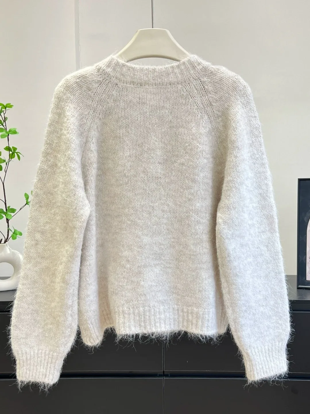 Stylish round Neck Long Sleeve Knitted Cardigan Floral Embroidery Trendy Women's Top Casual Loose Fit Soft Polyester Fiber