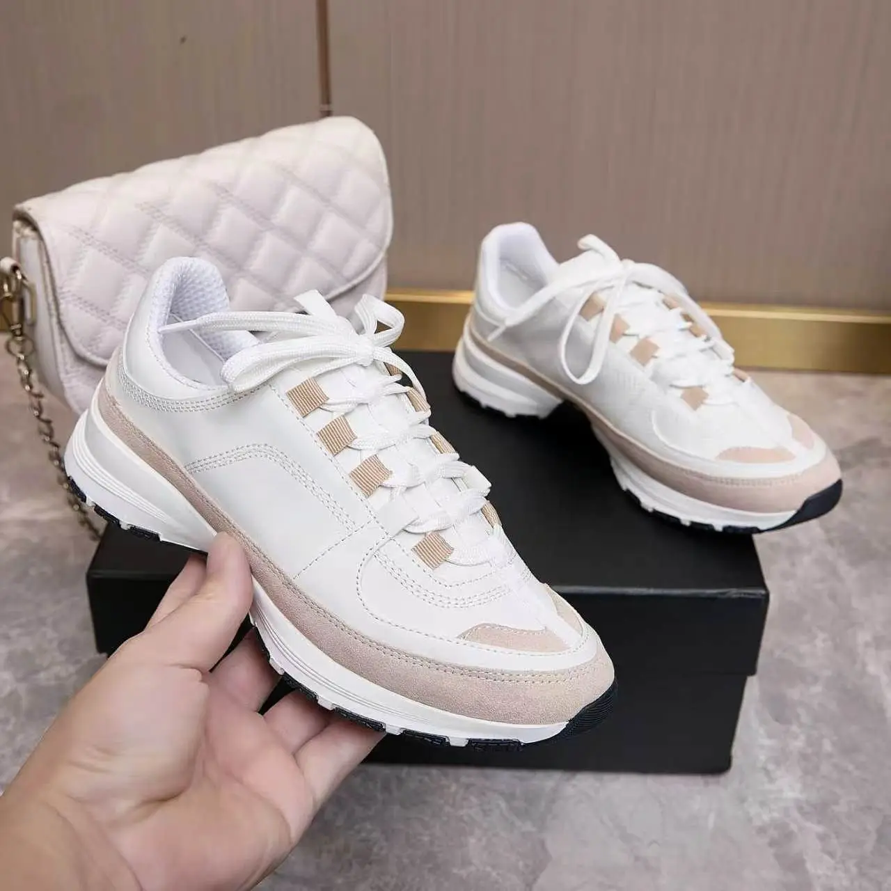 Pure White Basic Low Top Sneakers for Men and Women, Lightweight Breathable Casual Shoes, Versatile White Footwear for Student Couples, Clean Simple Appearance, Match Jeans, Skirts and All Casual Outfits