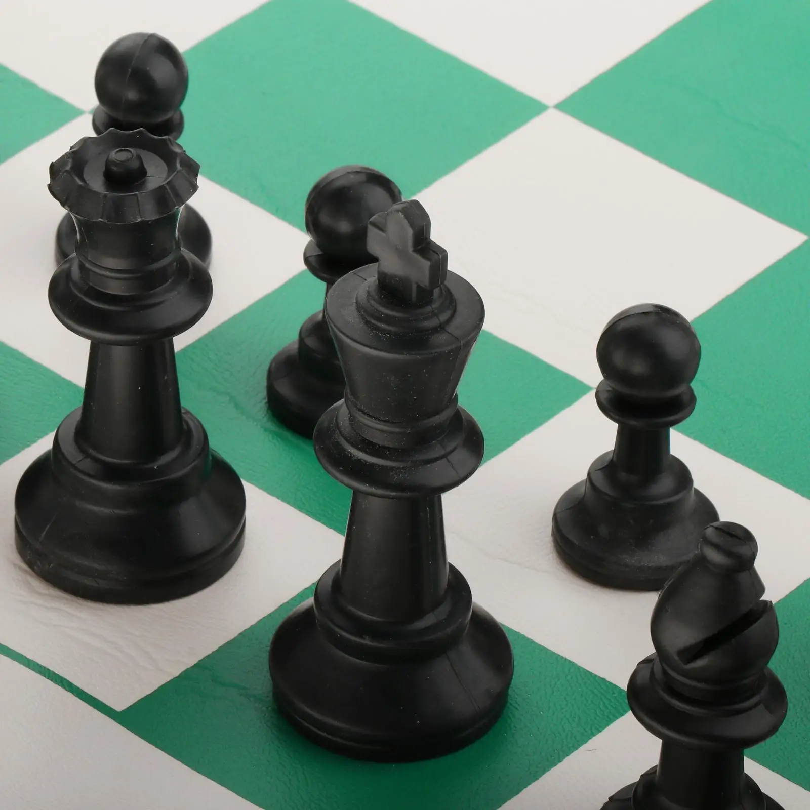 Folding Chessboard Portable International Chess Set Roll-up Board Games for Family Outdoor Activities