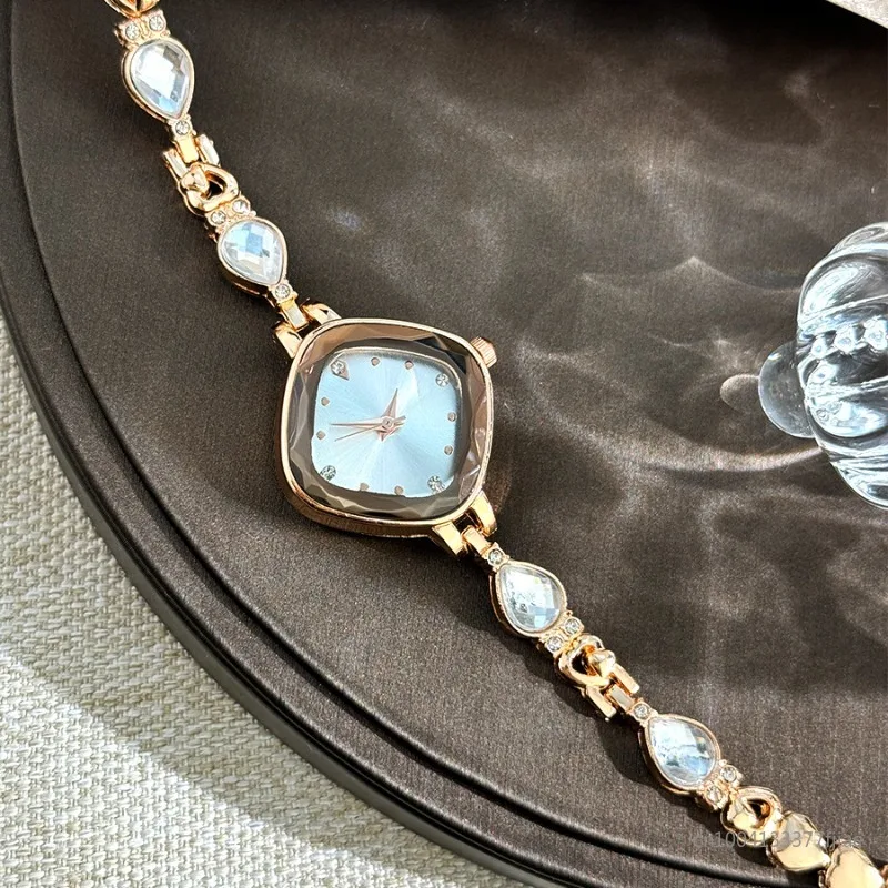 ساعة نسائية ماركة عصرية مرصعة بالألماس خفيفة فاخرة سوار من الأحجار الكريمة ساعة كوارتز ساعة نسائية Reloj جديد 2025 #2