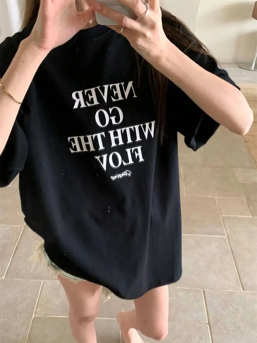 เสื้อยืดแขนสั้นผู้หญิงผ้าฝ้ายลูกไม้ผู้หญิงเป็นกลางมีสไตล์สบายนุ่มผ่อนคลายพอดีฤดูร้อนที่หรูหราสบายๆสไตล์หวาน