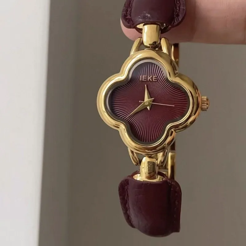 Gilt Watch Four-leaf Clover Watch Burgundy Red Fashion White High-end Sense Niche Personality Women's Watch view 2