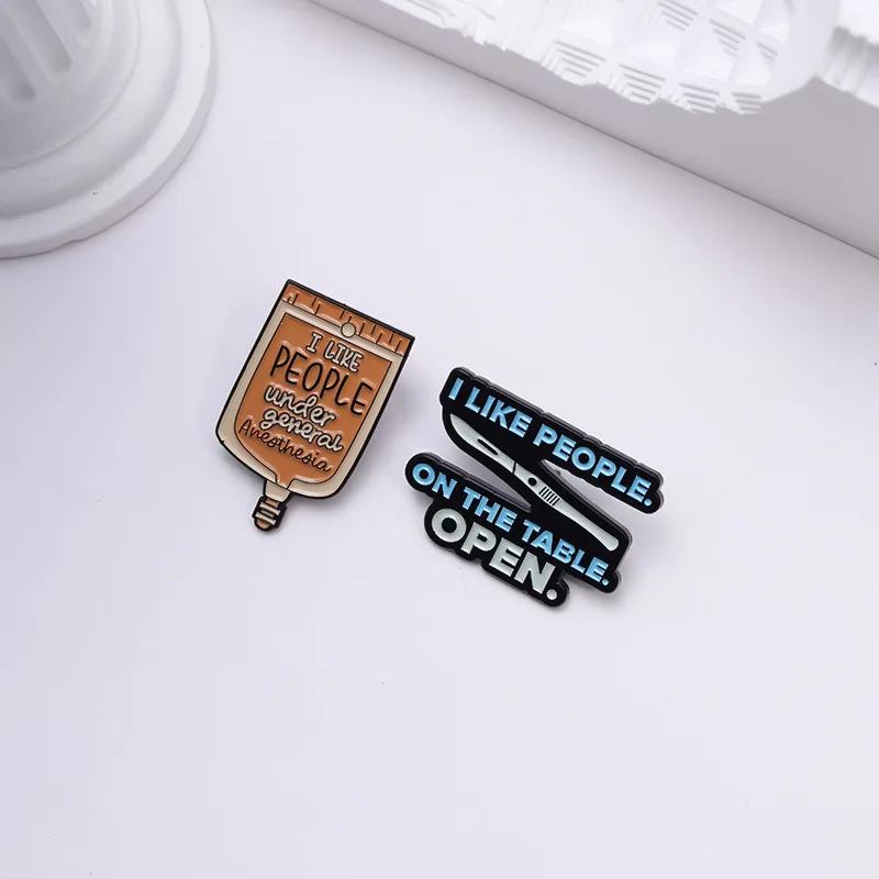 New Product Dagger Forensic Film Infusion Bag Design Versatile Brooch Clothing Accessories Collar Pin Metal Badge Wholesale