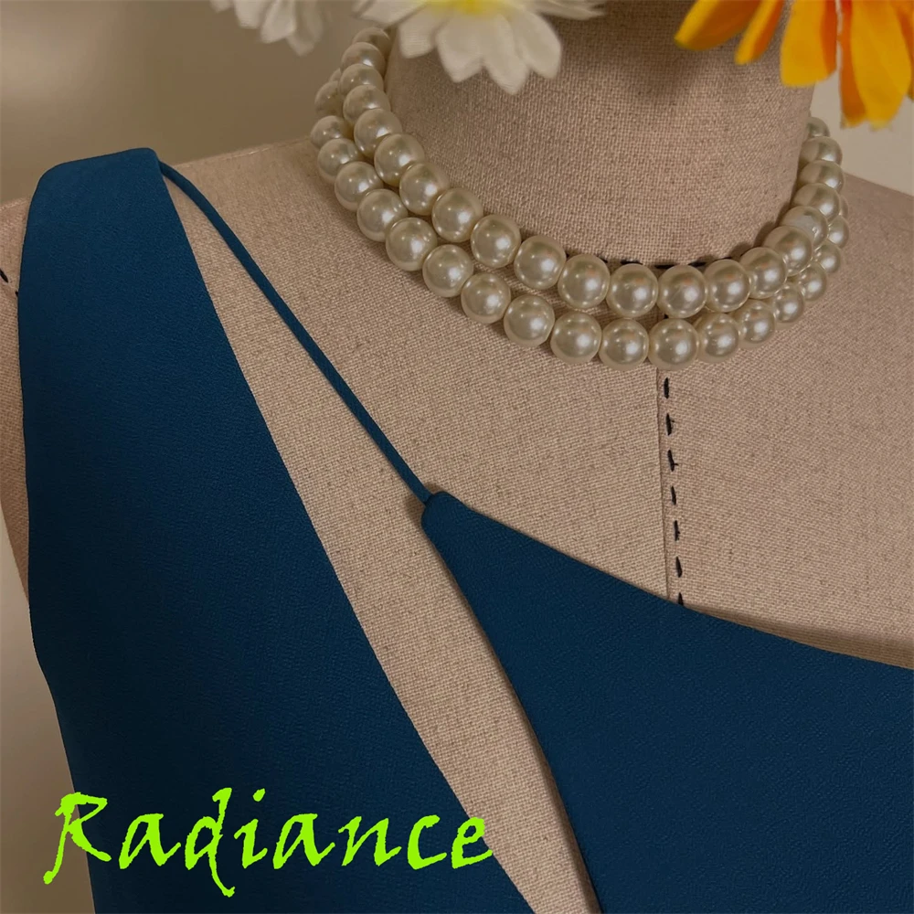 Aangepaste klassieke blauwe chiffon avondjurk Prachtige mouwloze homecoming-jurk met één schouder Luxe vestido de fiesta