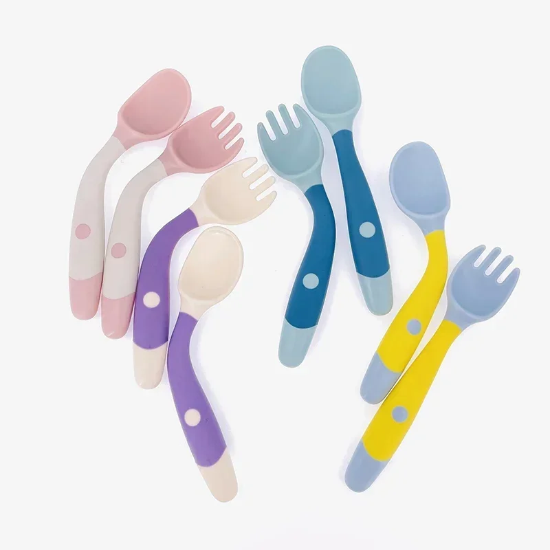 Juego de tenedor cuchara para bebés y niños, Kit de tenedor cuchara de silicona suave y flexible, vajilla, utensilio de cubiertos de alimentación para entrenamiento de niños pequeños