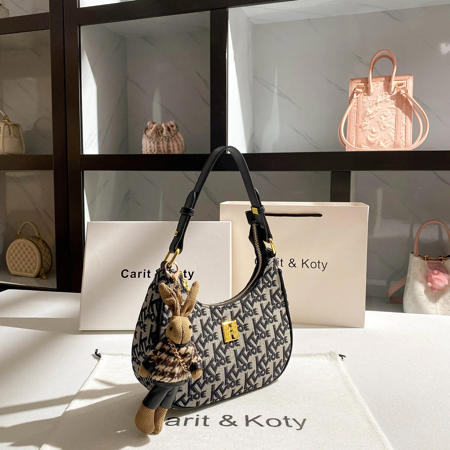 Stylish Casual Trendy Vintage Diaper Bag For Women Classic Leather Tote With Elegant Design And Minimalist Crossbody Function
