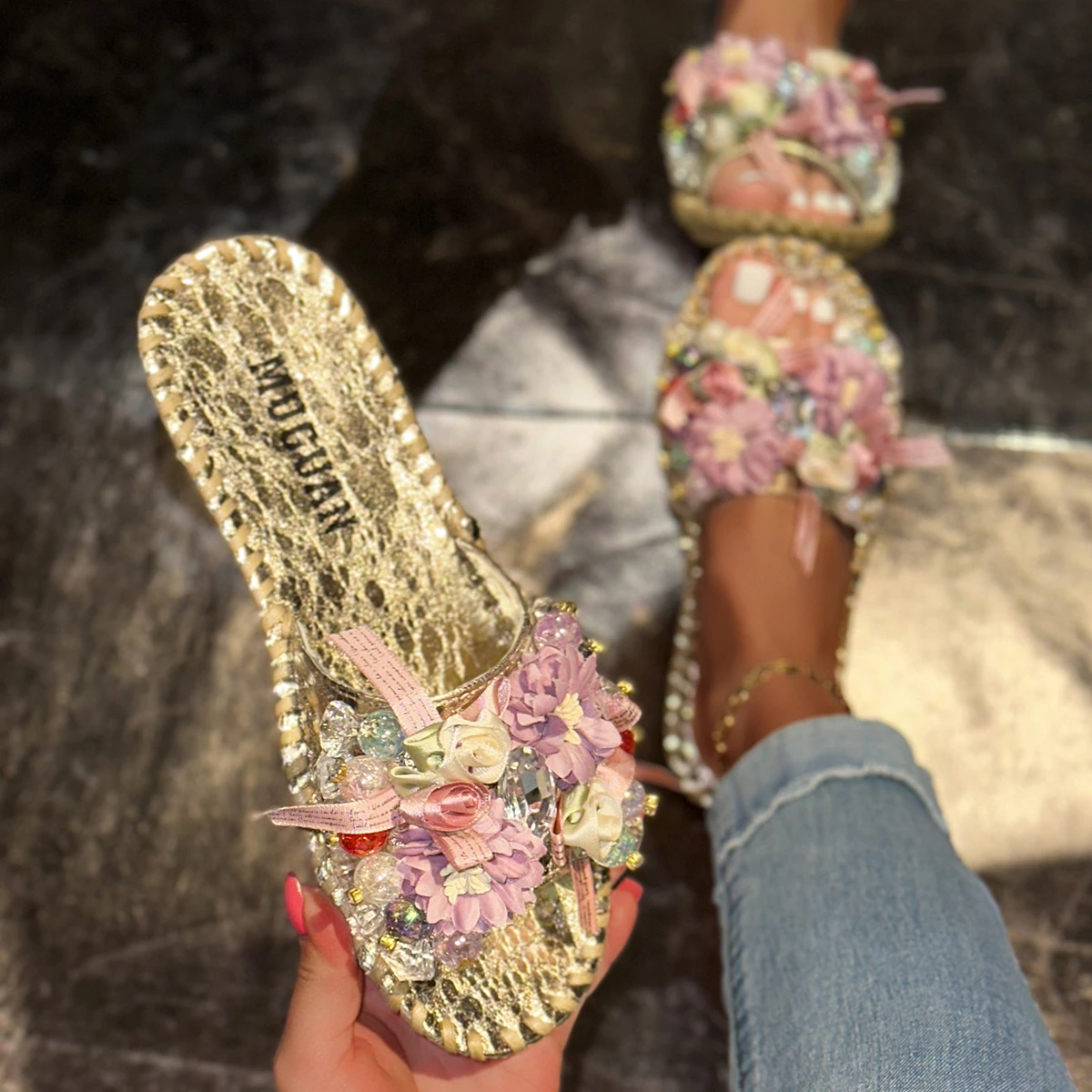 

Women Fashion Slippers Lightweight Outdoor Slippers Casual Open Toe Sandals Summer Anti-slip Designer Shoes Women Slides Women
