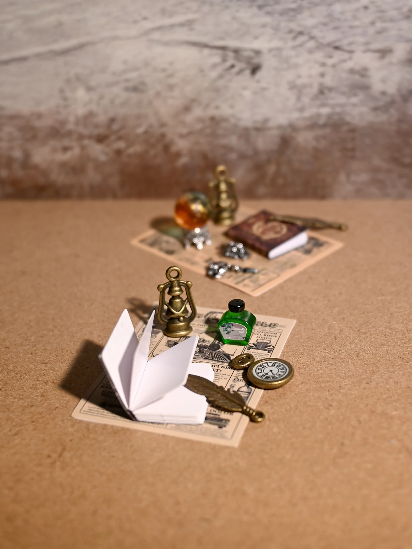 Miniature Replica Magic Vintage Book Set, Halloween Decorations, Christmas Small Gifts, Dollhouse Accessories, Model House Decorations, Model House Accessories, Miniature Food Toys, Photography Props, Micro-Landscape Decorations, Small Gifts, Giveaways, Home Decorations